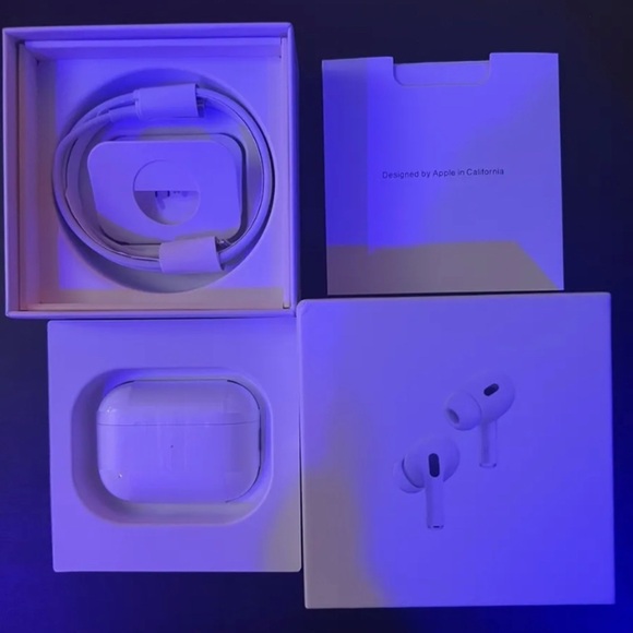 Apple AirPods Pro with Charging Case